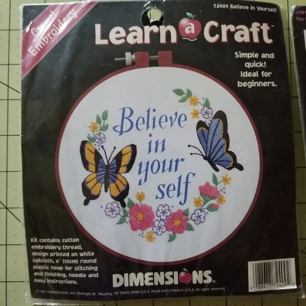 Lot Of 4 Dimensions Needlepoint Kits Cross Stitch Embroidery Crewel Craft Floss
